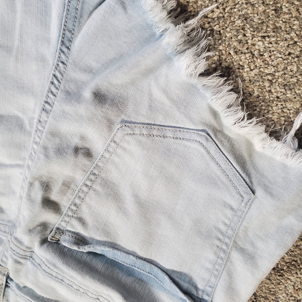 EUC high rise waisted distressed fray hem short - Picture 4 of 5